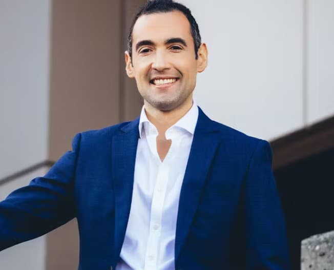 Peter Vila