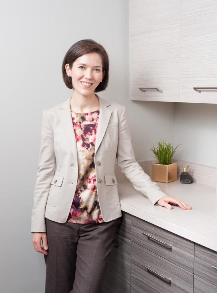 Vivian Schiedler