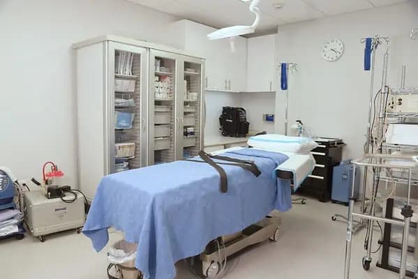 Elsa Raskin, M.D. Plastic & Cosmetic Surgery photo 2