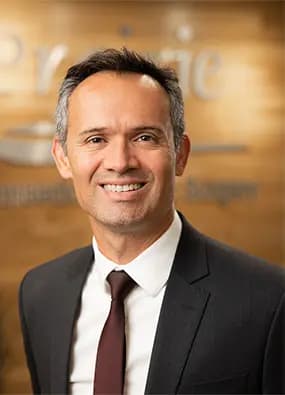 Gustavo R. Machado